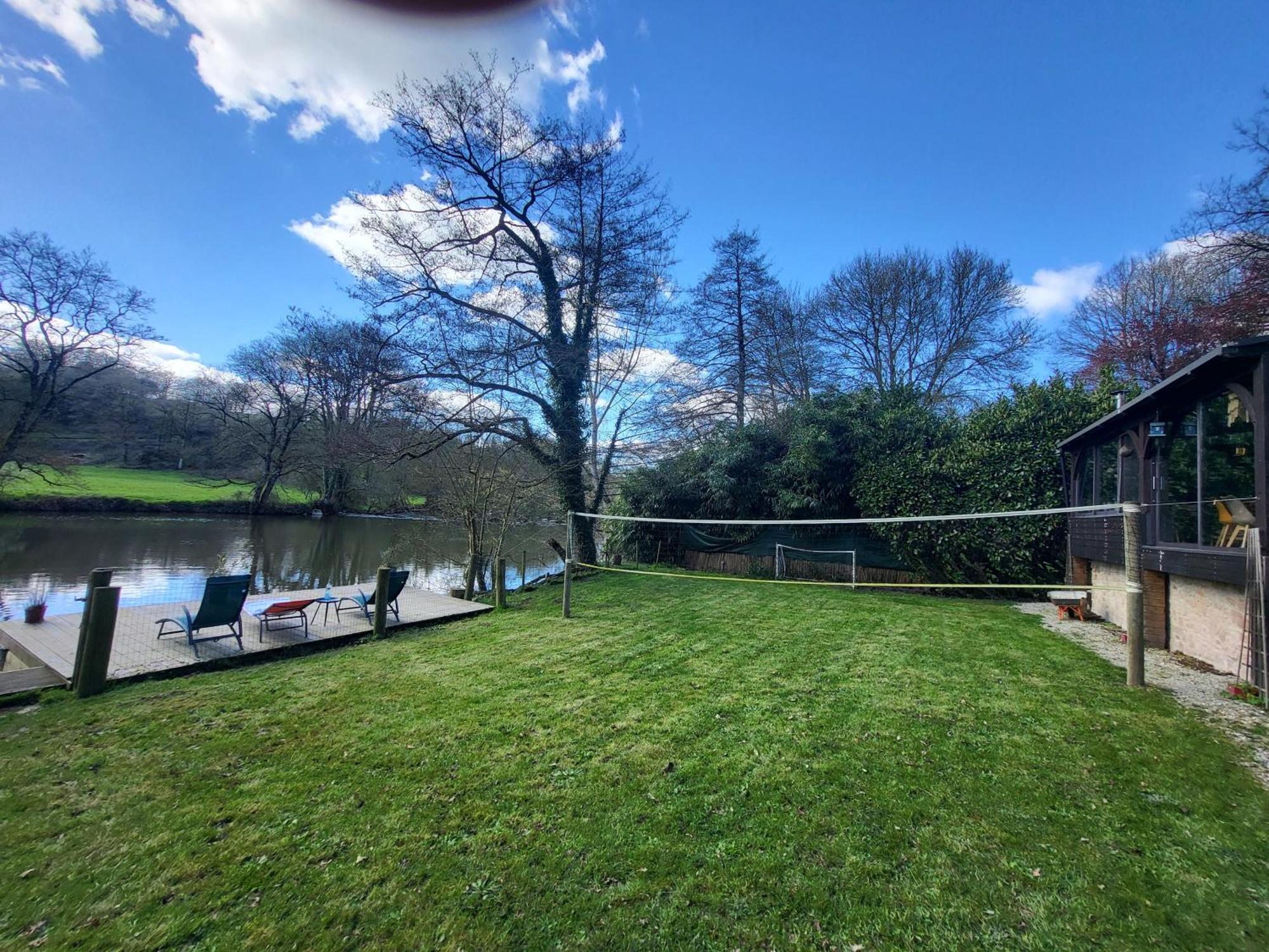 Chez Nirina Proche Puys Dufou Villa Mortagne-sur-Sevre Exterior foto